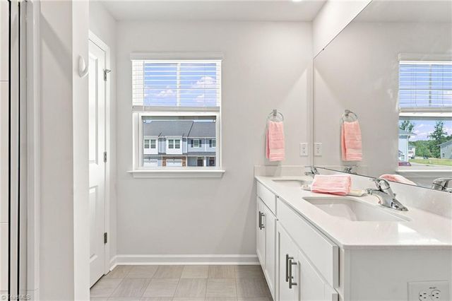 1262 Evelynnview Lane, Kernersville, NC 27284