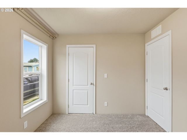 10701 Se HIGHWAY 212 C4, Clackamas, OR 97015