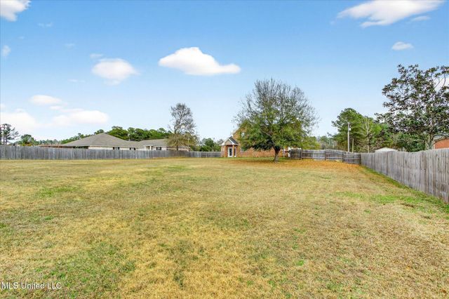 17161 Fenton Dedeaux Road, Kiln, MS 39556