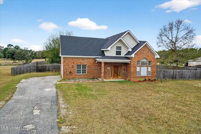 17161 Fenton Dedeaux Road, Kiln, MS 39556