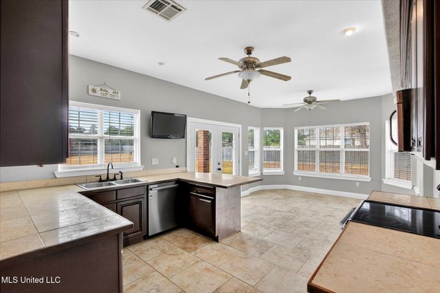 17161 Fenton Dedeaux Road, Kiln, MS 39556