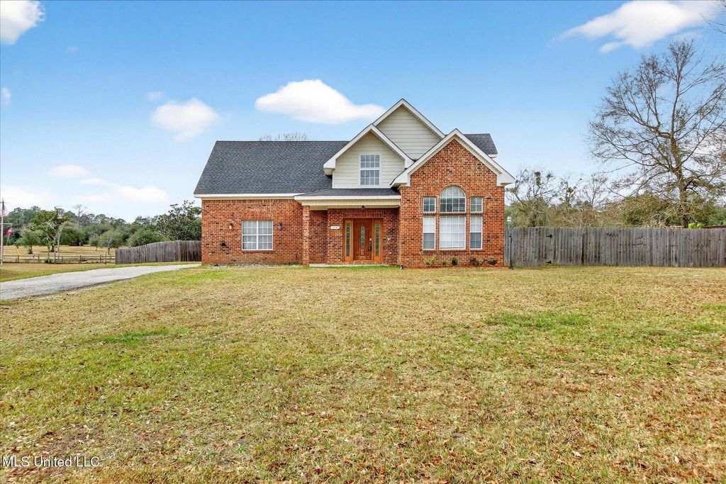 17161 Fenton Dedeaux Road, Kiln, MS 39556