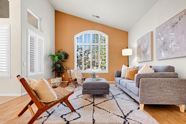 147 Teceira Way, Folsom, CA 95630