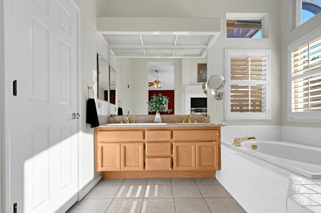 147 Teceira Way, Folsom, CA 95630