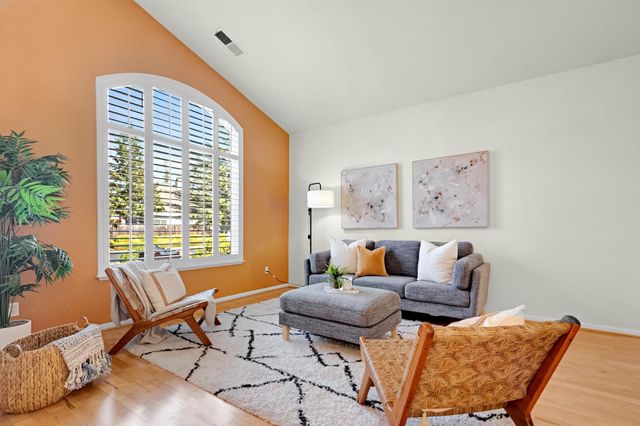 147 Teceira Way, Folsom, CA 95630