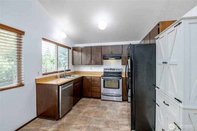 30031 45th Place S, Auburn, WA 98001