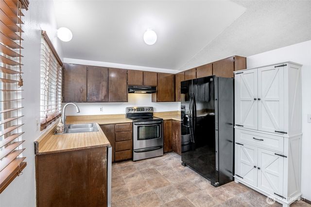 30031 45th Place S, Auburn, WA 98001