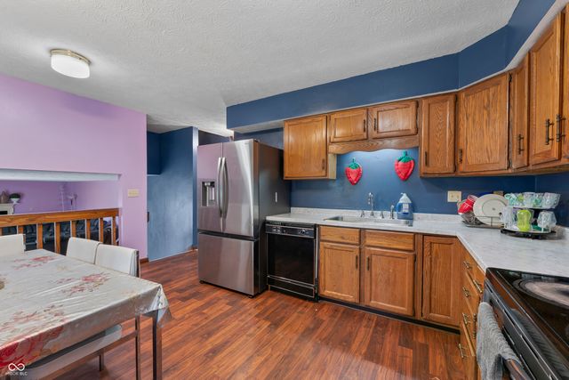 8031 Edgewood Court, Plainfield, IN 46168