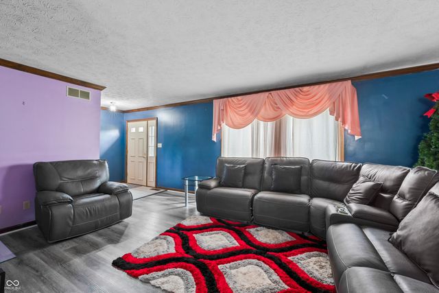 8031 Edgewood Court, Plainfield, IN 46168