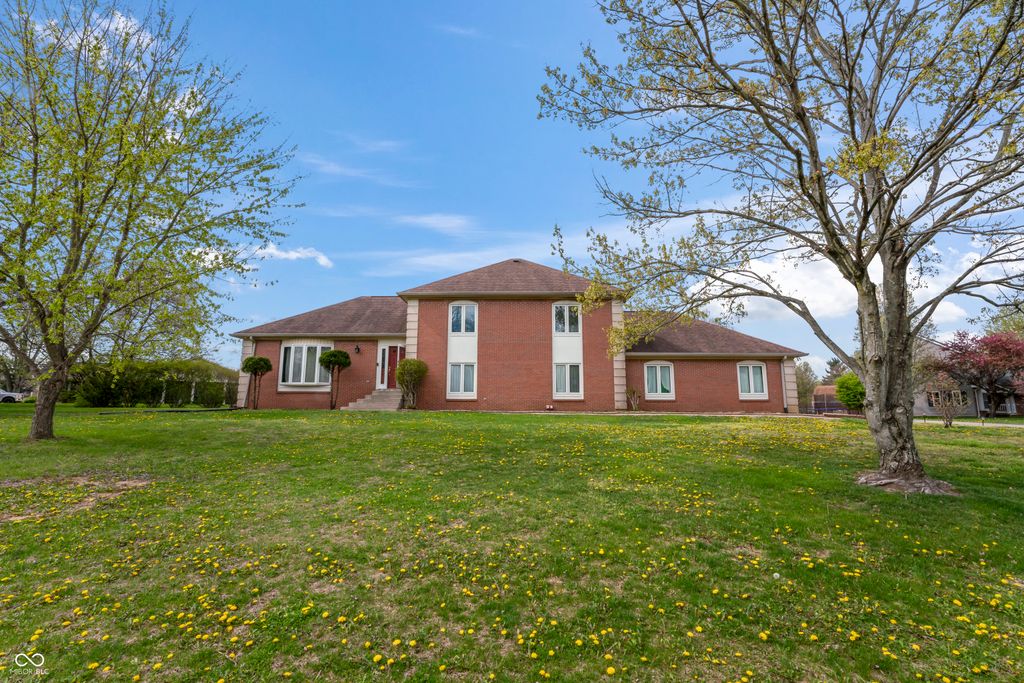 8031 Edgewood Court, Plainfield, IN 46168