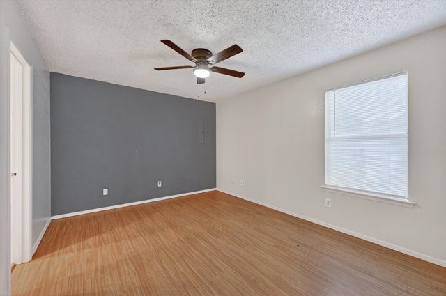 207 Water Lane, Crowley, TX 76036
