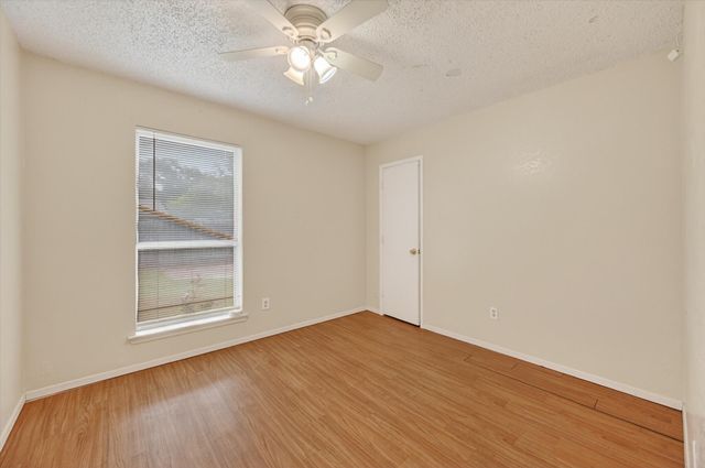 207 Water Lane, Crowley, TX 76036