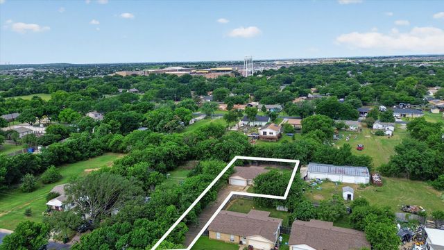 207 Water Lane, Crowley, TX 76036