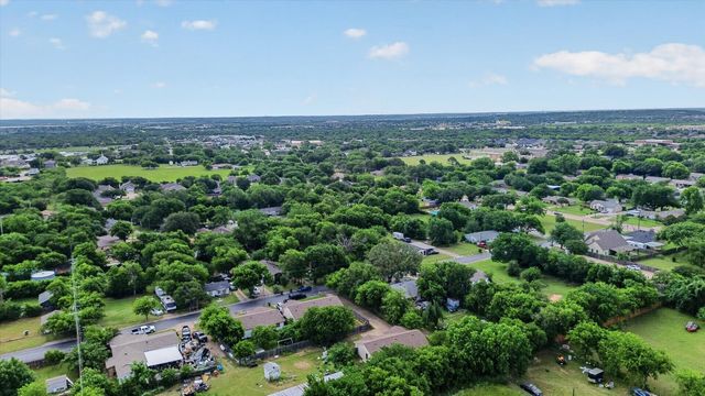 207 Water Lane, Crowley, TX 76036