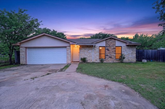 207 Water Lane, Crowley, TX 76036
