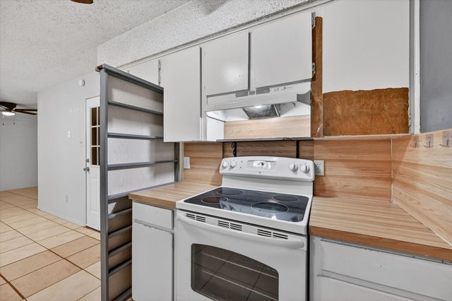 207 Water Lane, Crowley, TX 76036