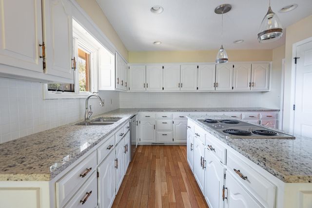 759 S Augusta Drive, Springfield, MO 65809