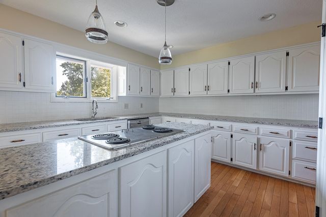 759 S Augusta Drive, Springfield, MO 65809