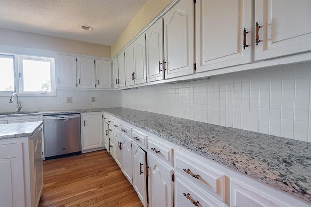 759 S Augusta Drive, Springfield, MO 65809
