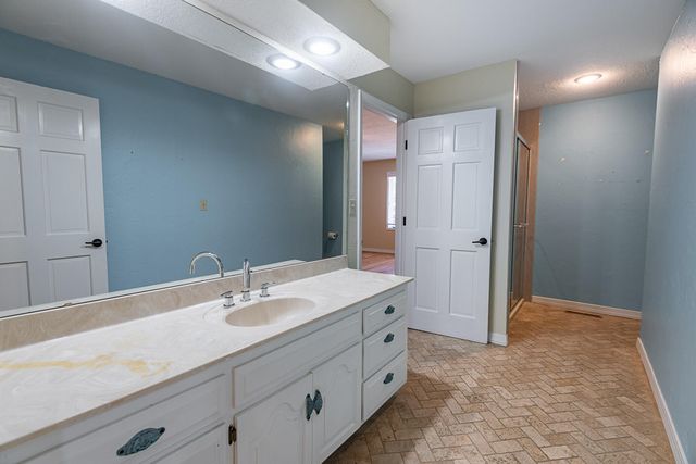 759 S Augusta Drive, Springfield, MO 65809