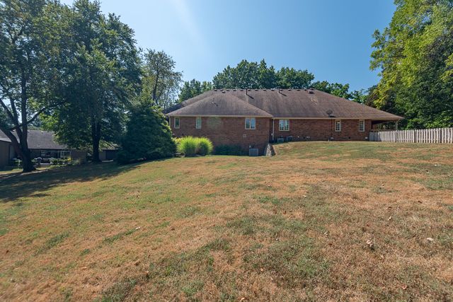 759 S Augusta Drive, Springfield, MO 65809