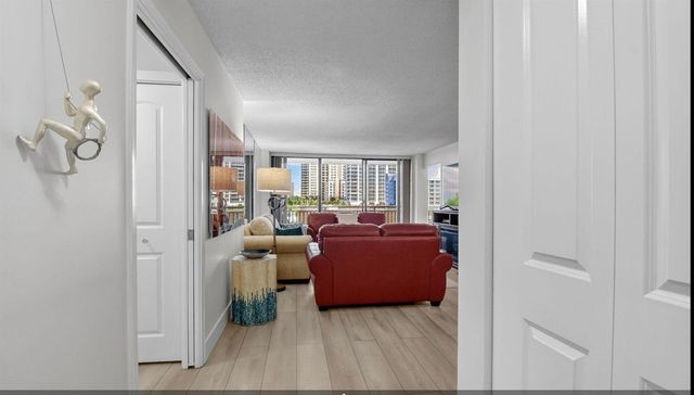 3400 N Ocean Drive 405, Singer Island, FL 33404