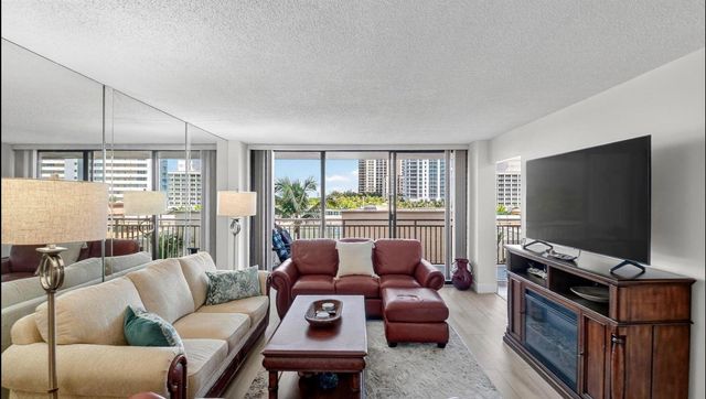 3400 N Ocean Drive 405, Singer Island, FL 33404