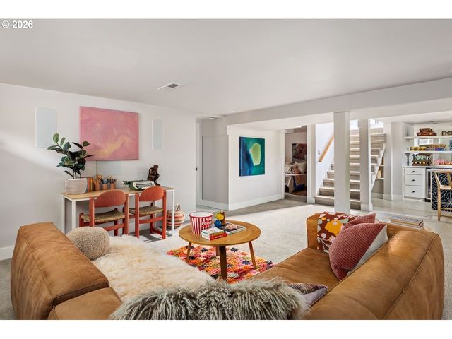 4310 Se LAMBERT St, Portland, OR 97206