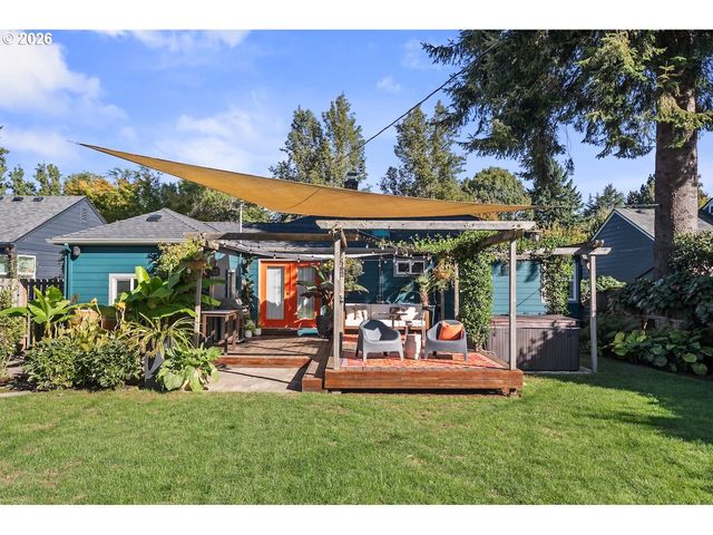 4310 Se LAMBERT St, Portland, OR 97206