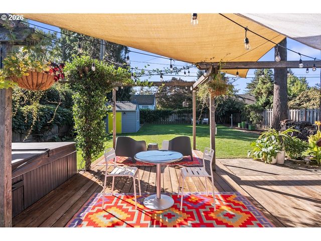 4310 Se LAMBERT St, Portland, OR 97206