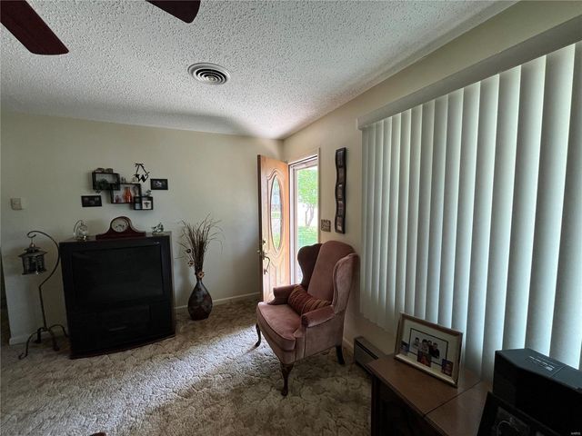 215 Lee St, Fredericktown, MO 63645