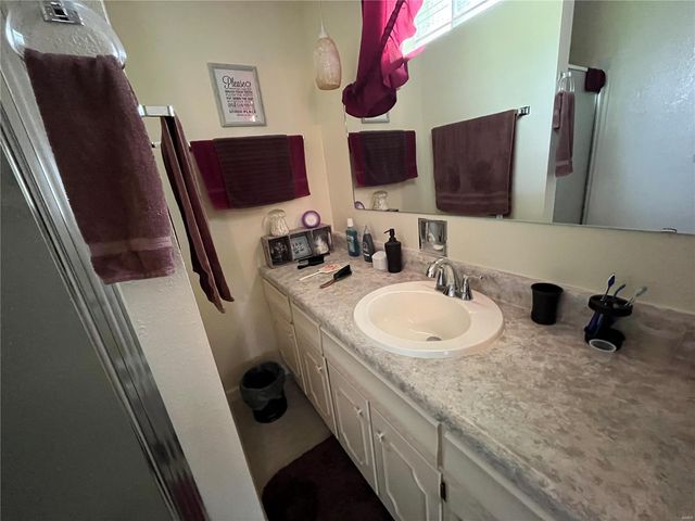 215 Lee St, Fredericktown, MO 63645