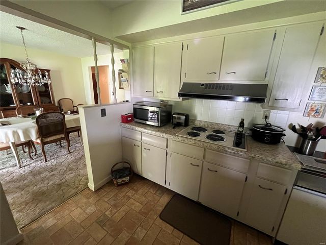 215 Lee St, Fredericktown, MO 63645