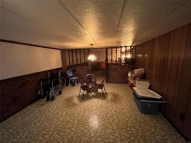 215 Lee St, Fredericktown, MO 63645