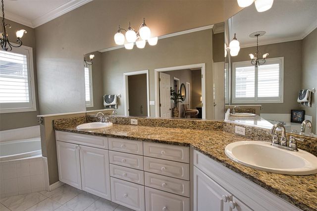 221 RIO TERRA, Venice, FL 34285