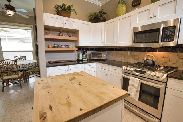 221 RIO TERRA, Venice, FL 34285