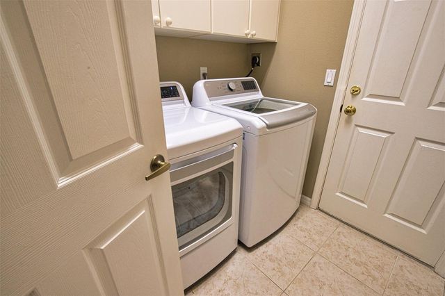 221 RIO TERRA, Venice, FL 34285