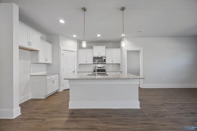 121 Heritage Lakes Boulevard, New Market, AL 35761