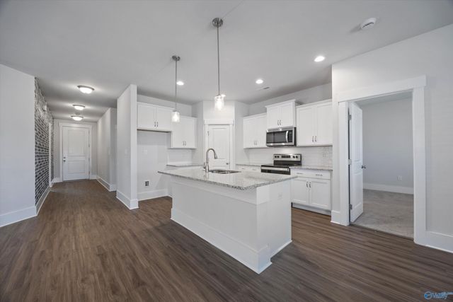 121 Heritage Lakes Boulevard, New Market, AL 35761