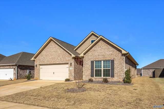 121 Heritage Lakes Boulevard, New Market, AL 35761