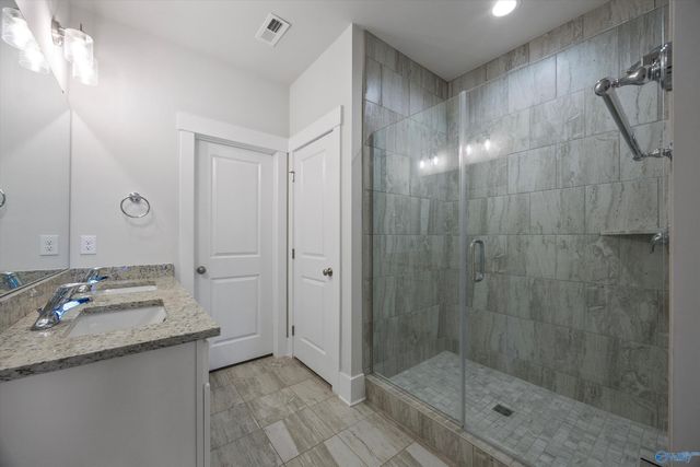 121 Heritage Lakes Boulevard, New Market, AL 35761