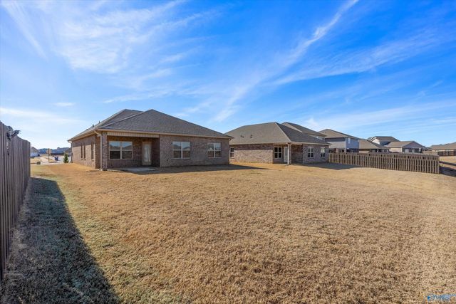121 Heritage Lakes Boulevard, New Market, AL 35761