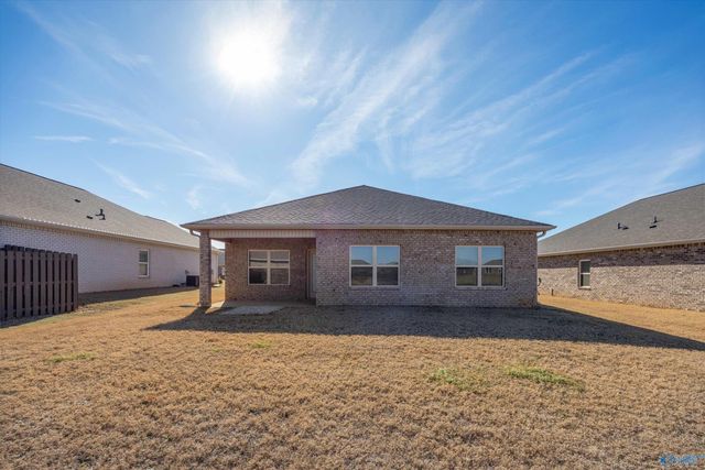 121 Heritage Lakes Boulevard, New Market, AL 35761