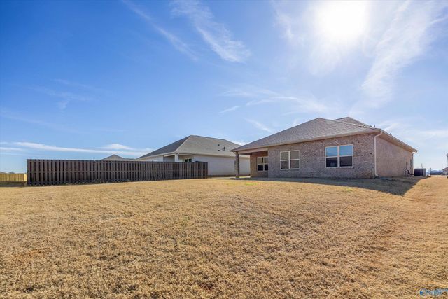 121 Heritage Lakes Boulevard, New Market, AL 35761