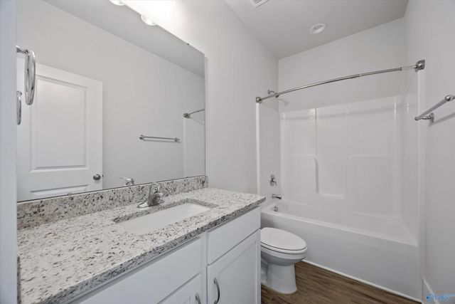 121 Heritage Lakes Boulevard, New Market, AL 35761
