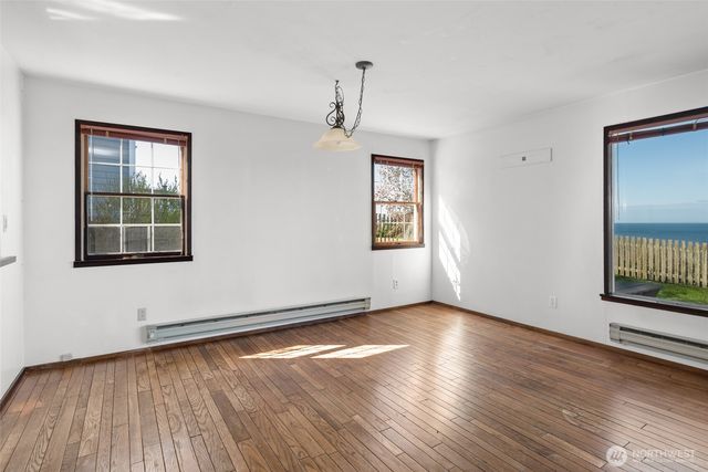 1369 Chatham Lane, Oak Harbor, WA 98277