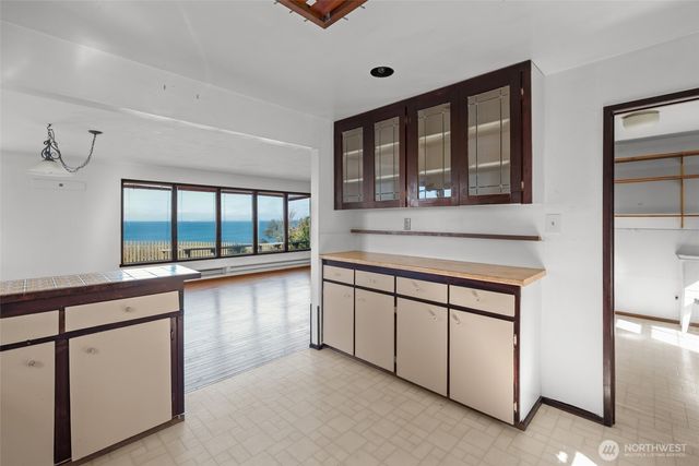 1369 Chatham Lane, Oak Harbor, WA 98277