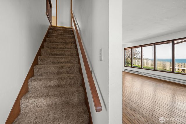 1369 Chatham Lane, Oak Harbor, WA 98277