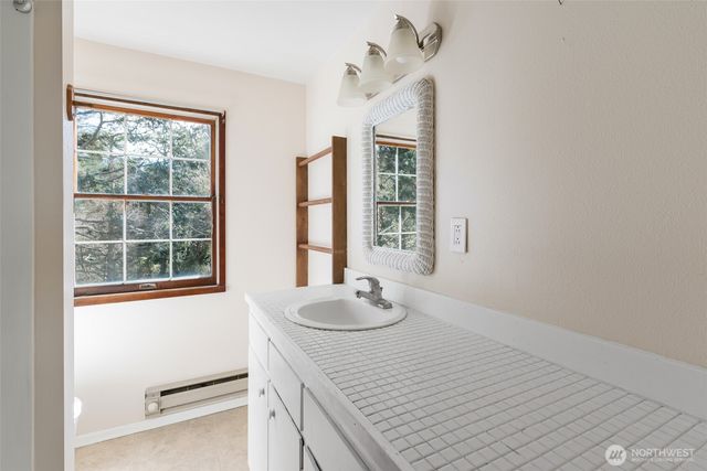 1369 Chatham Lane, Oak Harbor, WA 98277