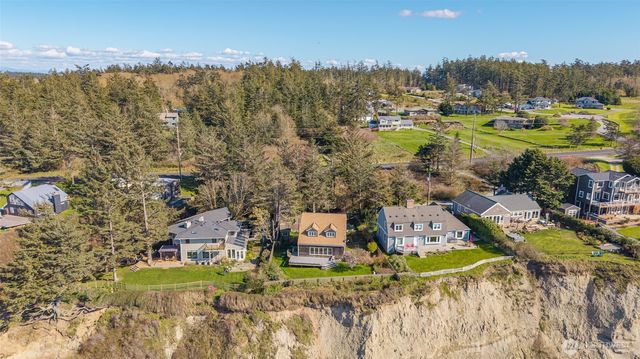 1369 Chatham Lane, Oak Harbor, WA 98277